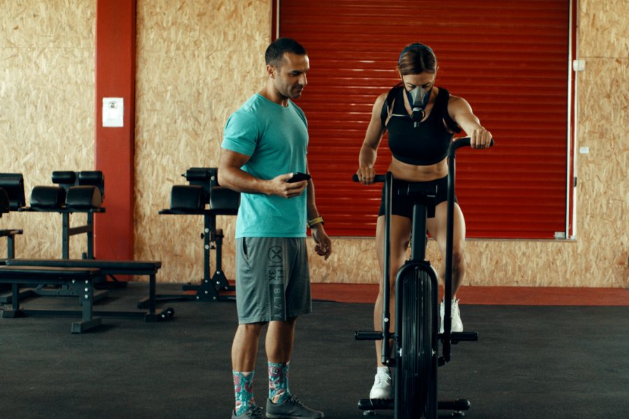 PNOĒ metabolic test in progress on a bike